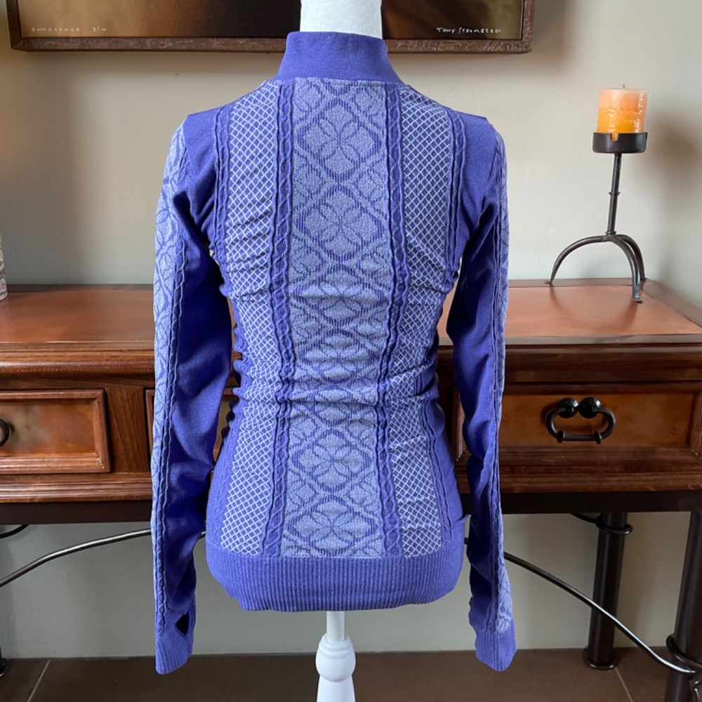 Athletic Essentials Long Sleeve Base Layer Workou… - image 5